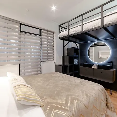 Lovely Flat In Montmartre *